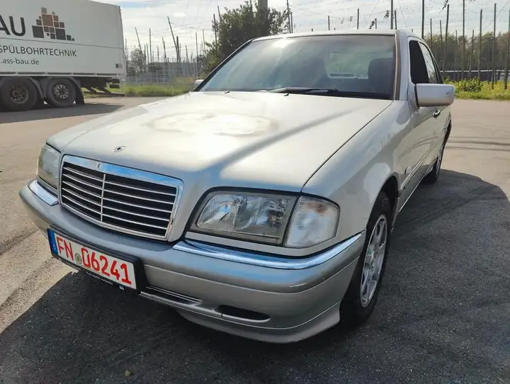 Mercedes-Benz C 250