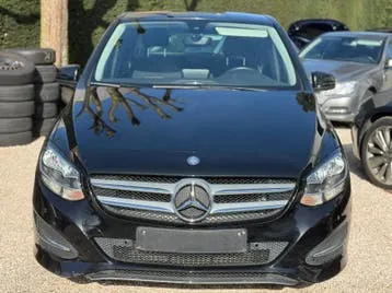 Mercedes-Benz B180
