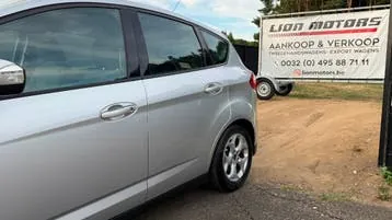 Ford C-Max 2012 photo 2