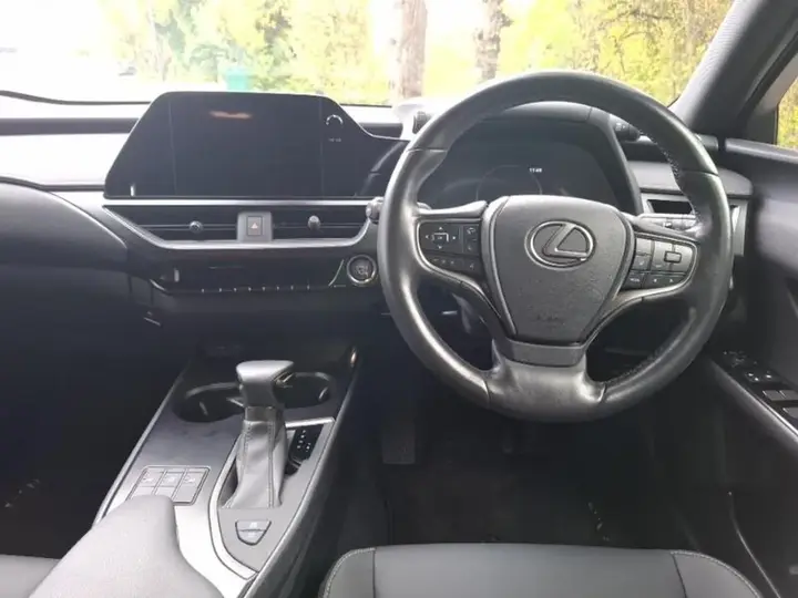 Lexus Ux 2023 photo 3