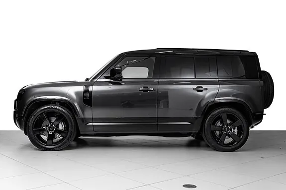 Land Rover Defender 110 2026 photo 3