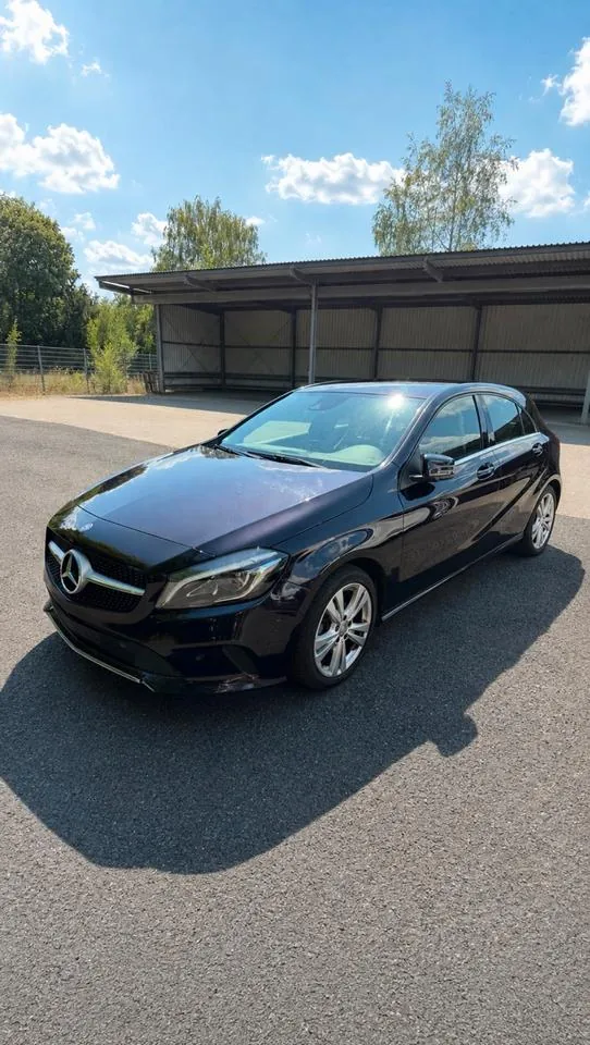 Mercedes-Benz A180