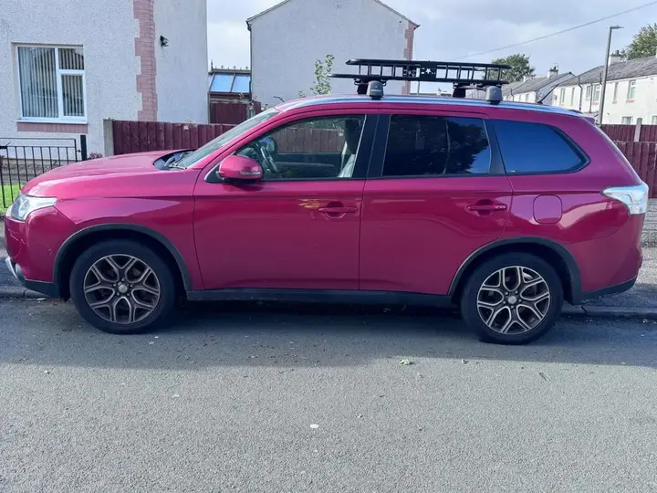 Mitsubishi Outlander 2015 photo 2
