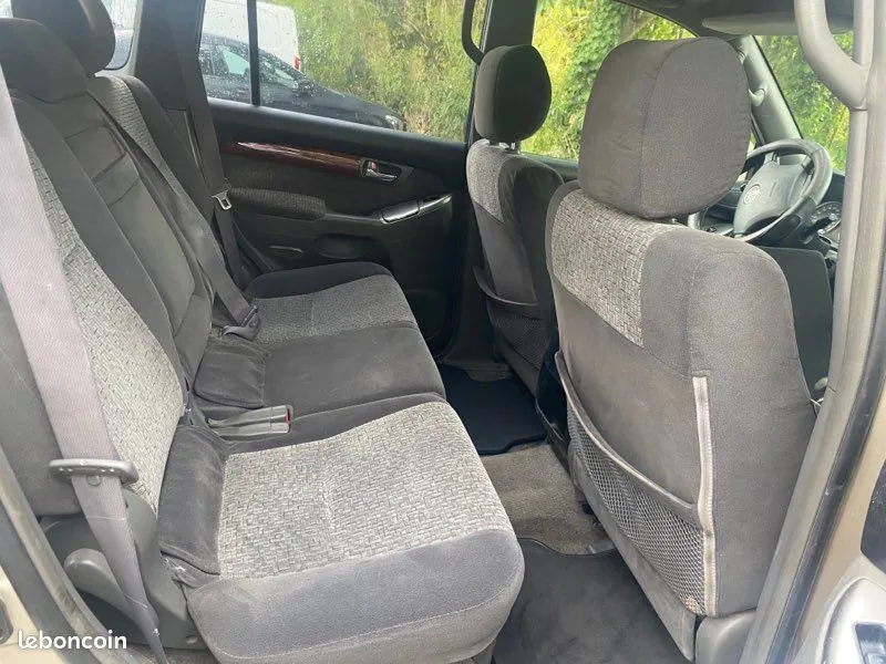 Toyota Land Cruiser 2005 photo 5