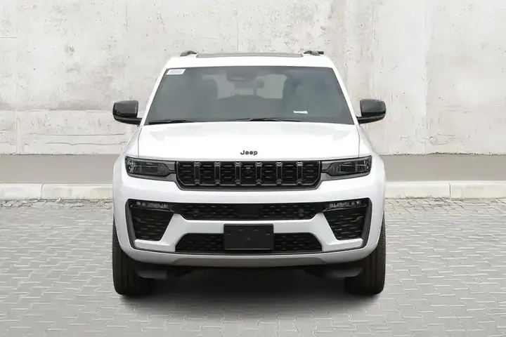 Jeep Grand Cherokee 2026 photo 2