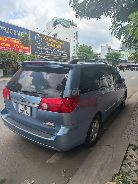 Toyota Sienna 2004 photo 3