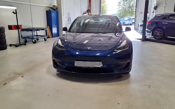 Tesla Model 3 2021 photo 3
