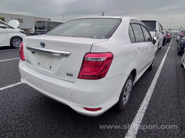Toyota Corolla Axio 2019 photo 4