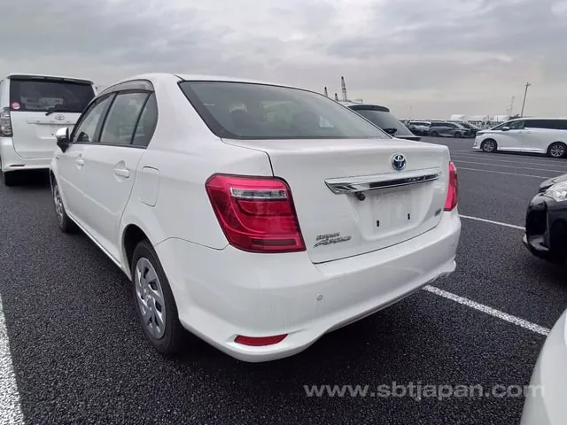 Toyota Corolla Axio 2019 photo 3