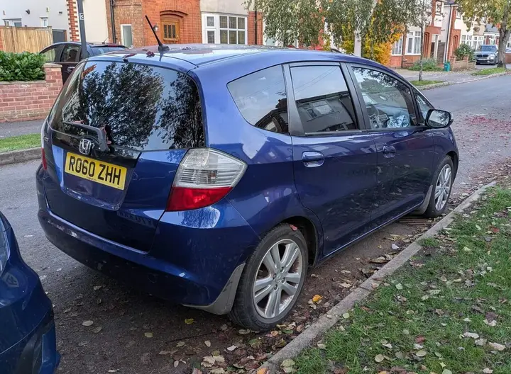 Honda Jazz 2010 photo 2
