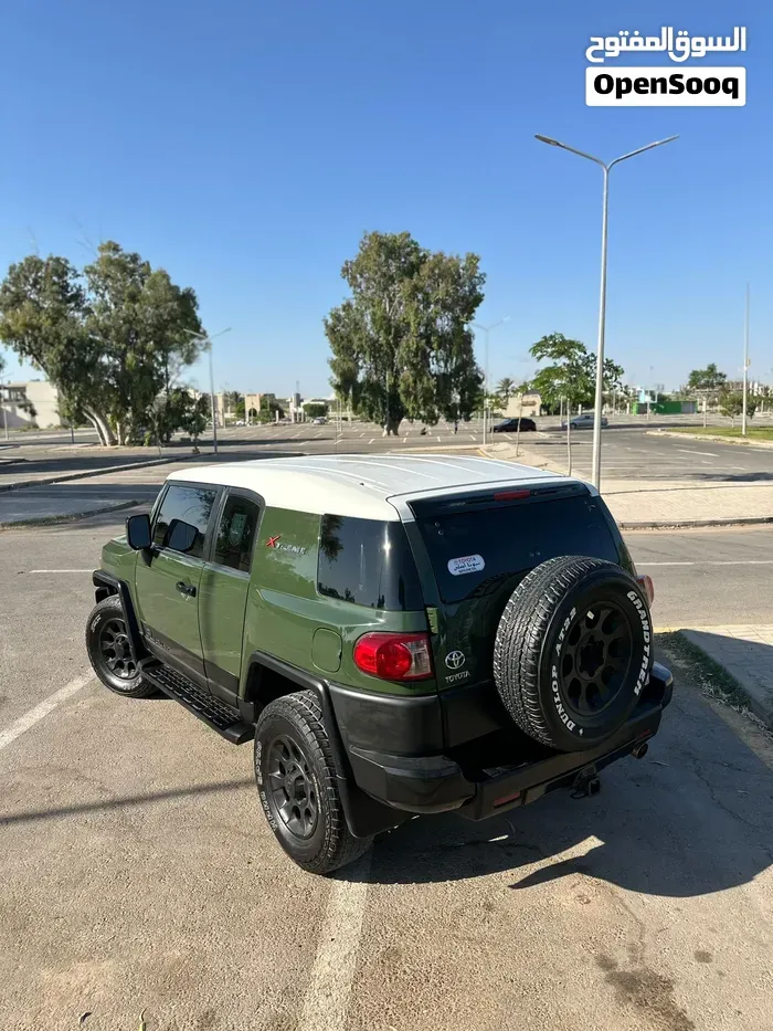 Toyota Fj 2013 photo 3