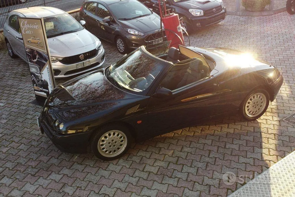 Alfa Romeo Spider 1997 photo 4