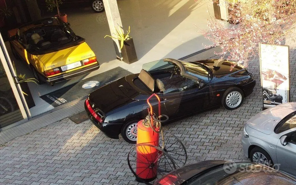 Alfa Romeo Spider 1997 photo 5
