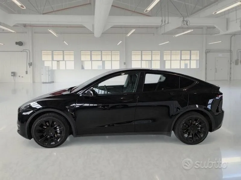 Tesla Model Y 2023 photo 5