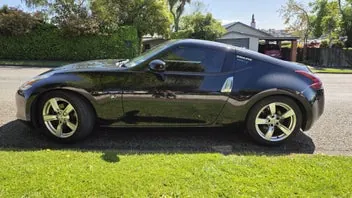 Nissan Fairlady 2010 photo 3