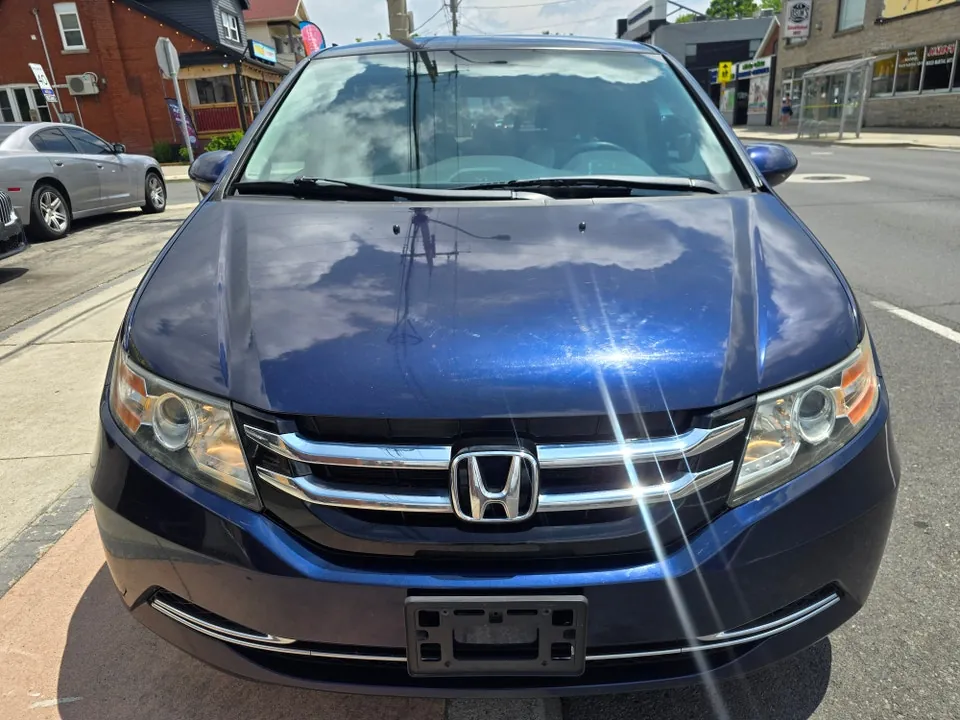Honda Odyssey 2015 photo 2