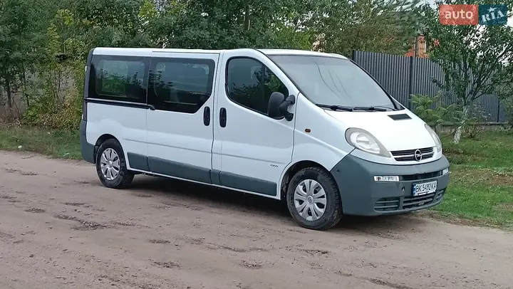 Opel Vivaro 2003 photo 2