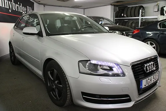 Audi A3 2011 photo 3