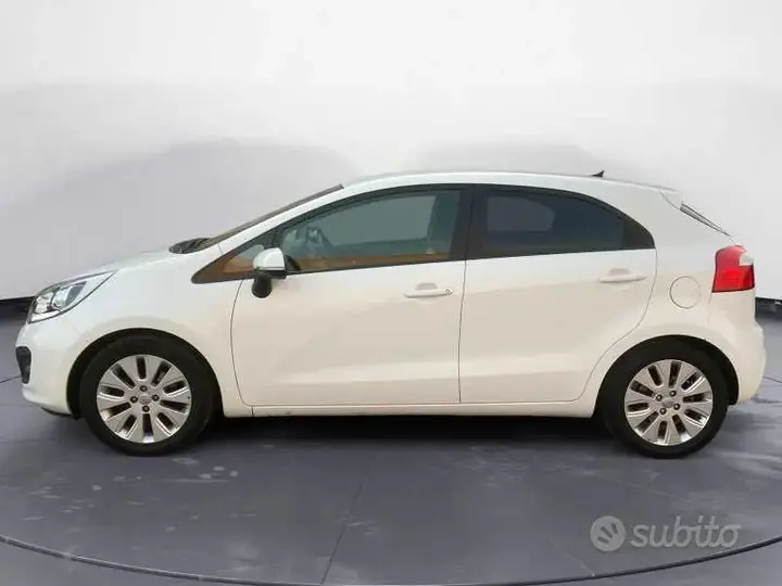 Kia Rio 2013 photo 2