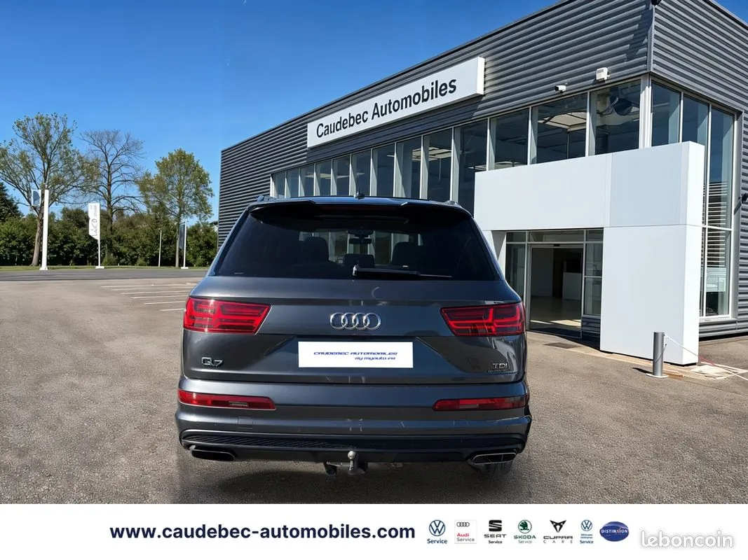 Audi Q7 2015 photo 4