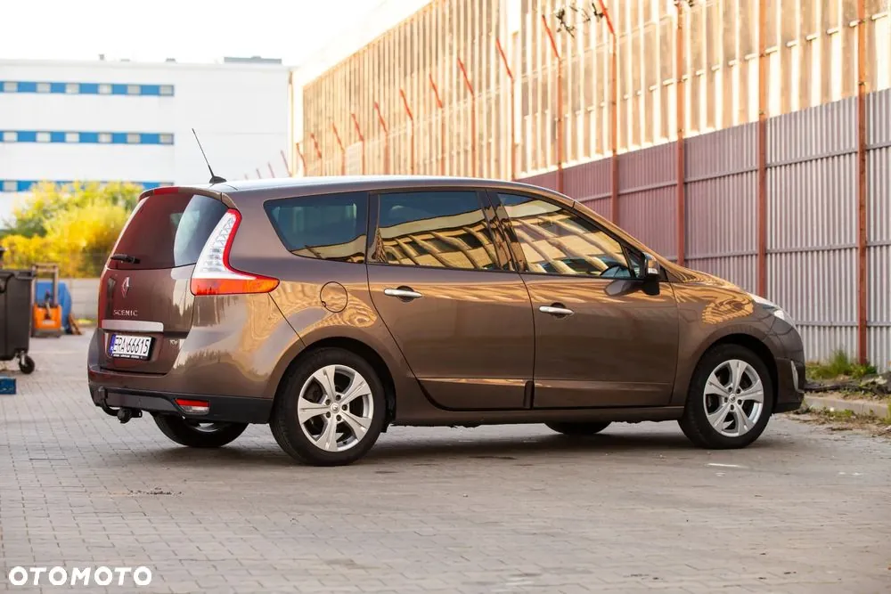 Renault Scenic 2010 photo 2