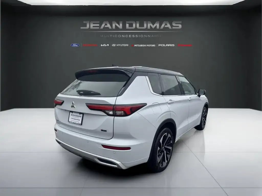 Mitsubishi Outlander 2023 photo 5