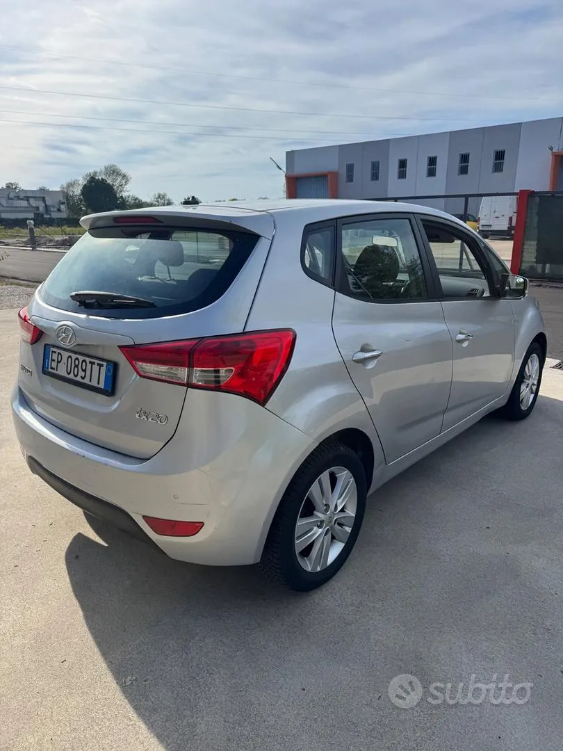 Hyundai Ix20 2012 photo 4