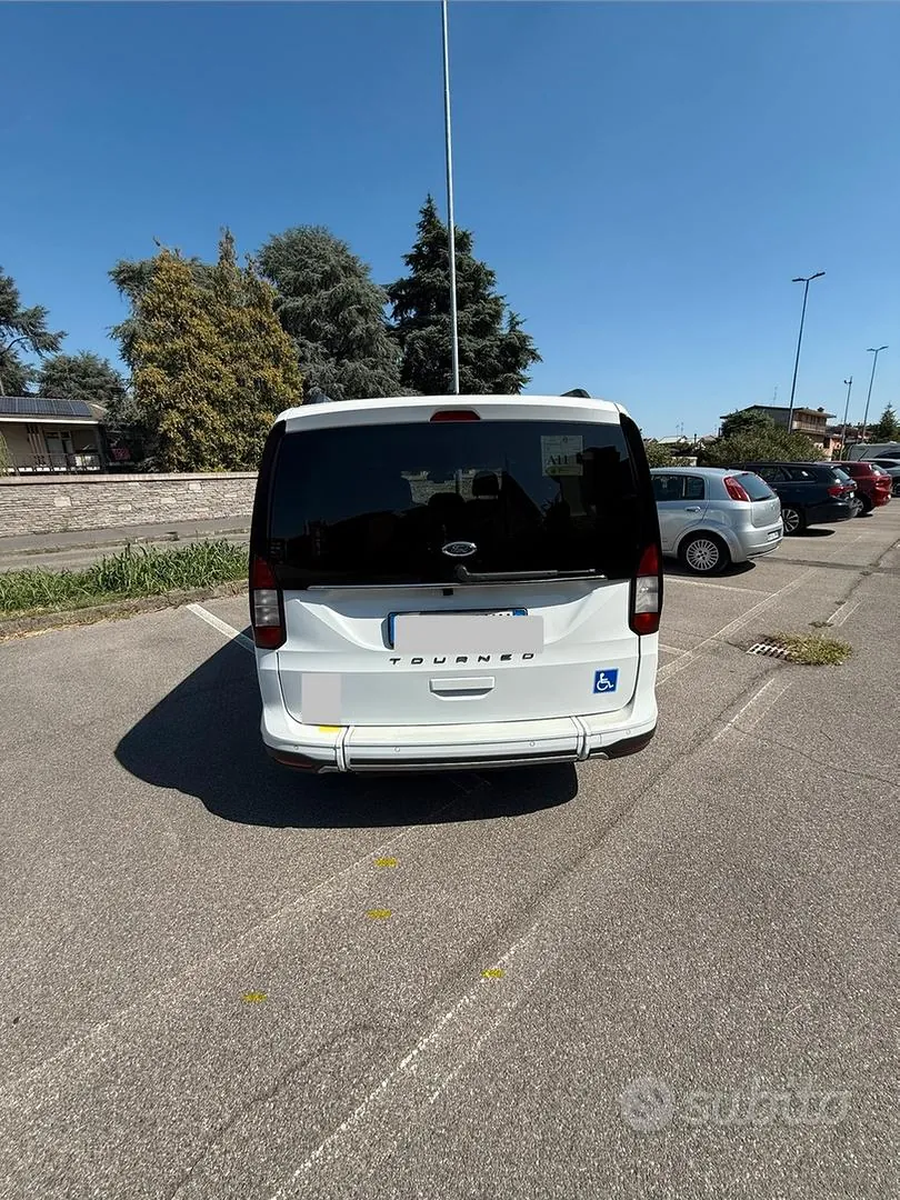 Ford Grand Tourneo Connect 2022 photo 4