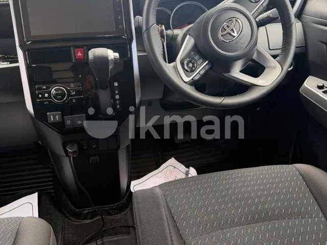 Toyota Roomy photo 3