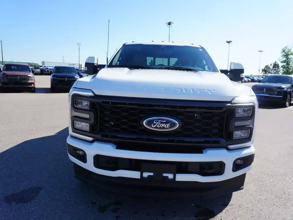 Ford F350 2023 photo 2