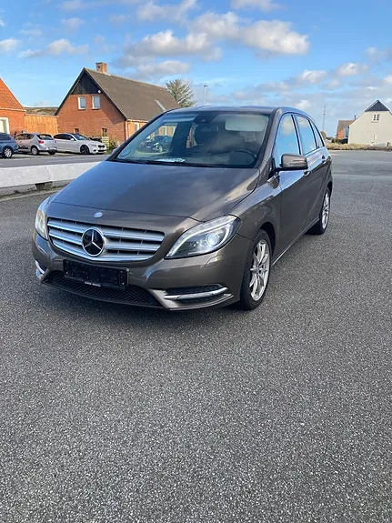 Mercedes-Benz B200