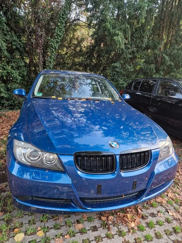 BMW 320I