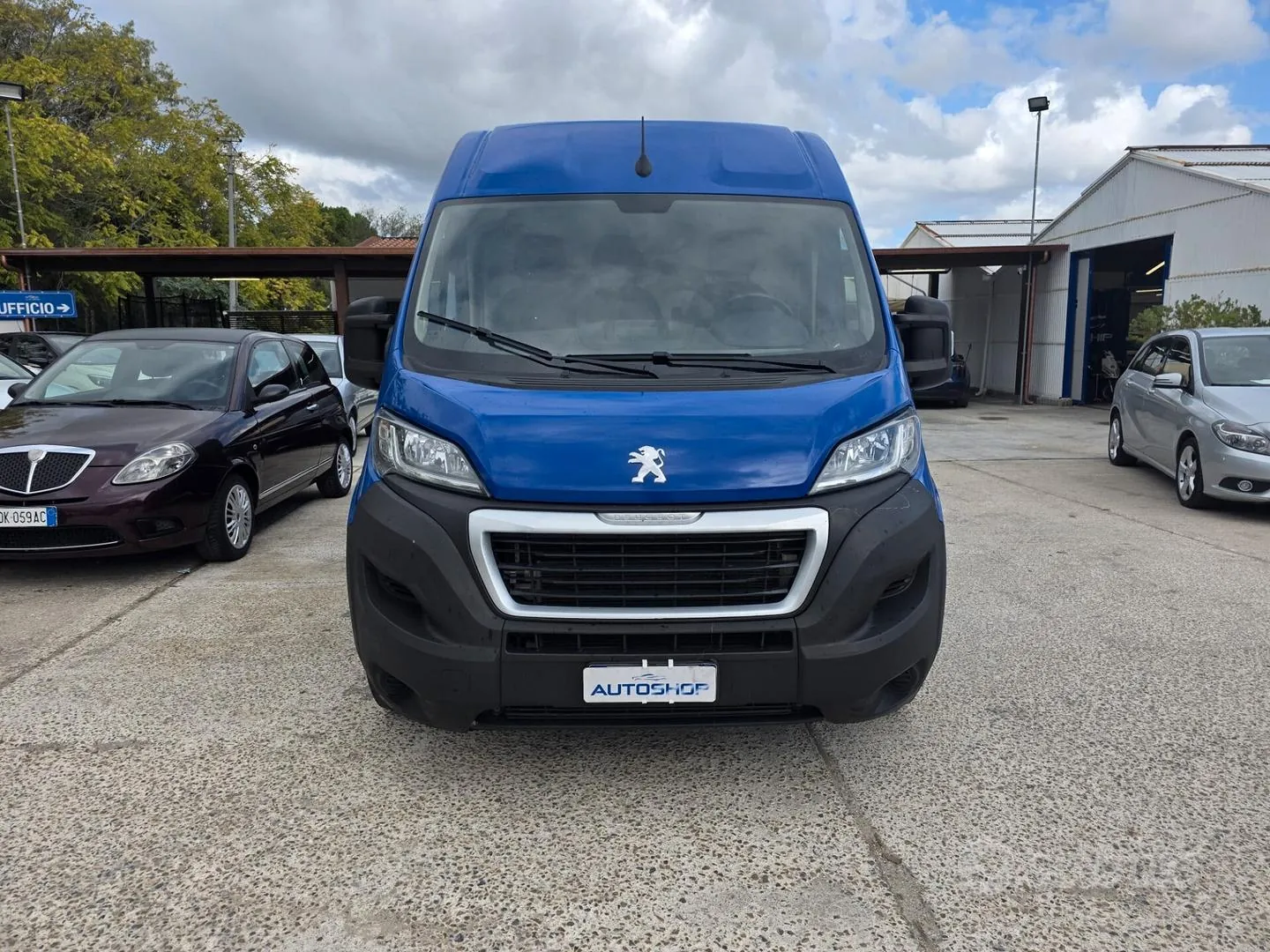 Peugeot Boxer 2023 photo 2
