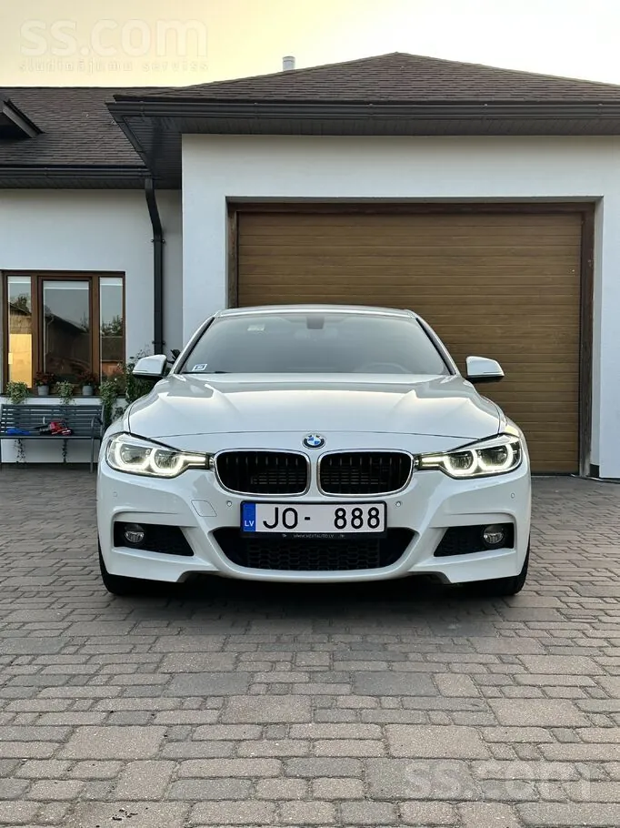 BMW 330E 2016 photo 2