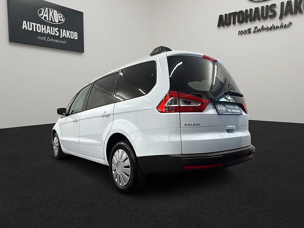 Ford Galaxy 2015 photo 2