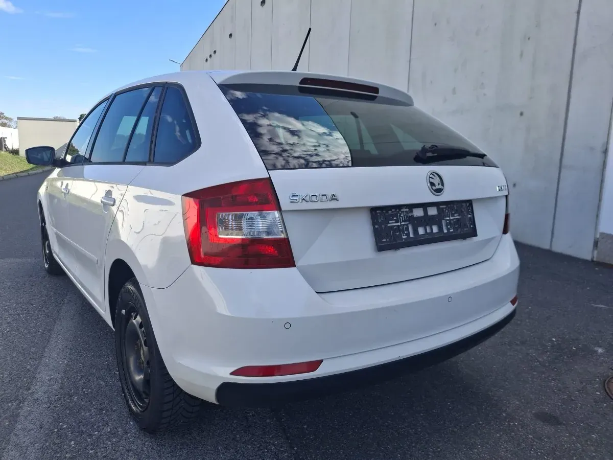 Skoda Rapid 2014 photo 3