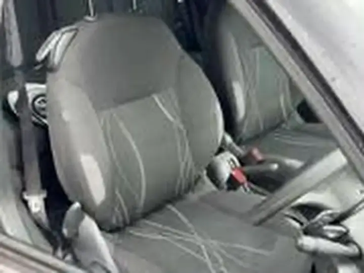 Peugeot 208 2014 photo 4