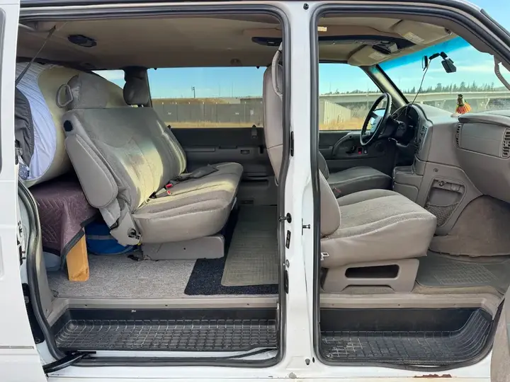 GMC Safari 2005 photo 3