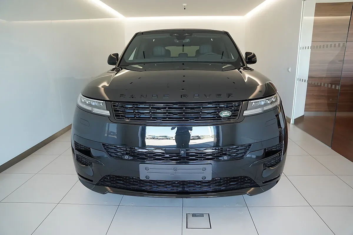 Land Rover Range Rover Sport photo 2
