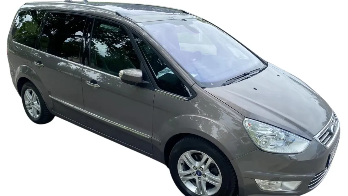Ford Galaxy 2013 photo 2
