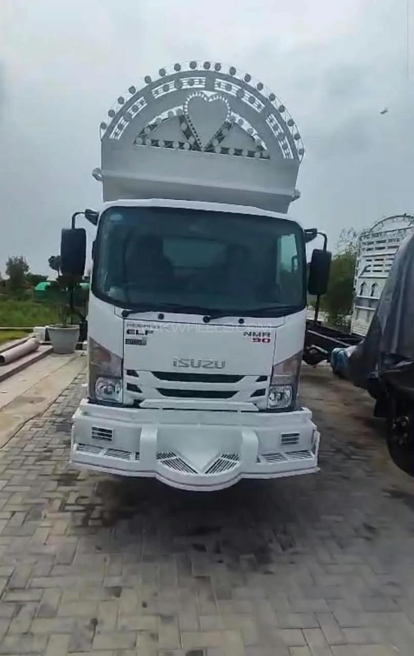 Isuzu Nkr
