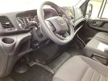 Iveco Daily 2022 photo 2