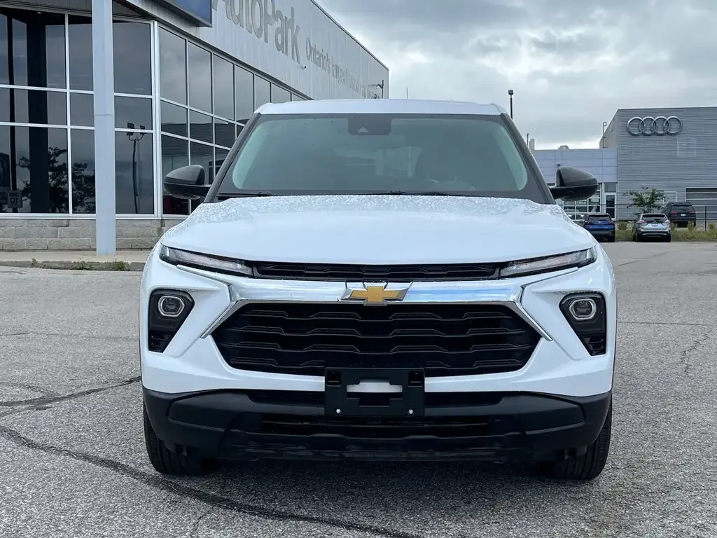 Chevrolet Trailblazer 2024 photo 2