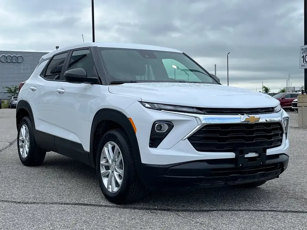 Chevrolet Trailblazer 2024 photo 3
