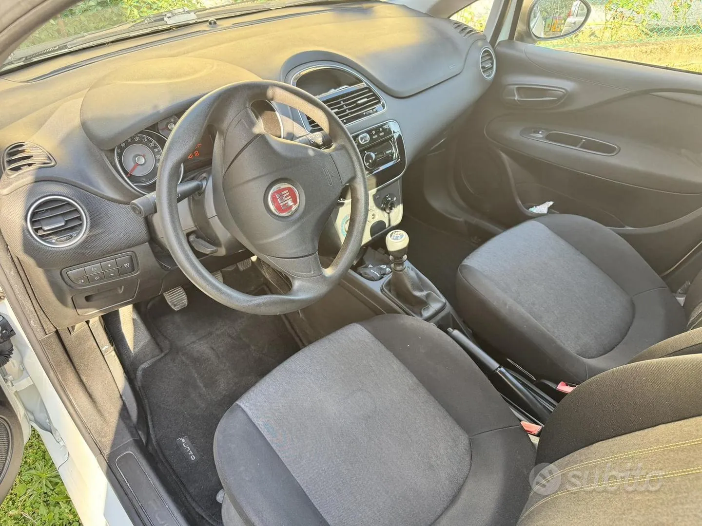 Fiat Punto 2014 photo 4