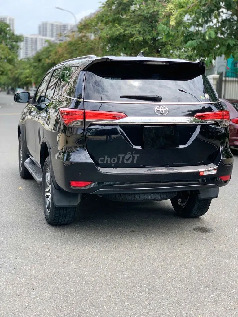 Toyota Fortuner 2022 photo 3