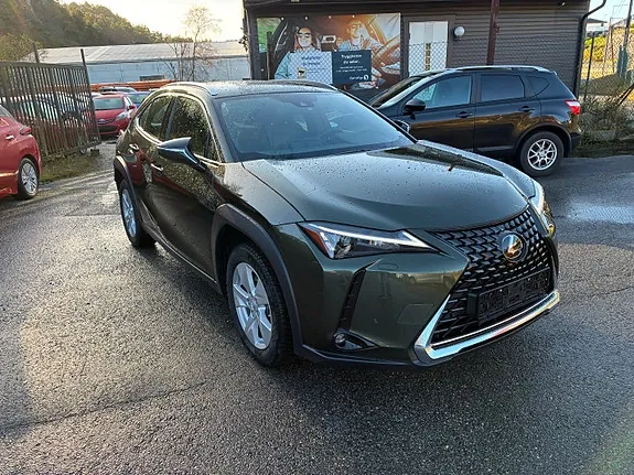 Lexus Ux300E 2023 photo 3