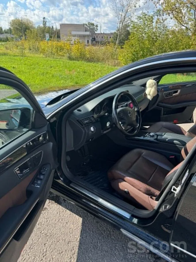 Mercedes-Benz E350 2009 photo 5