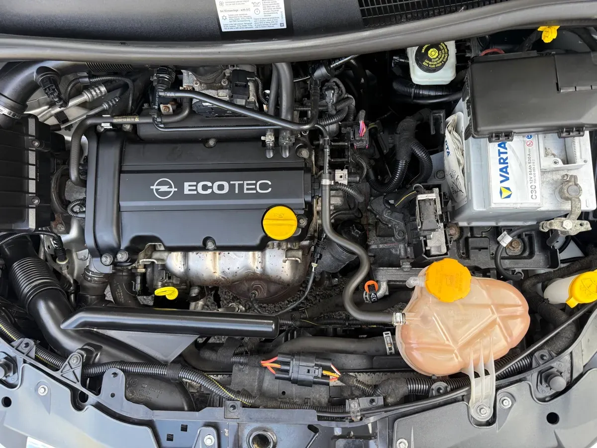Opel Corsa 2007 photo 2
