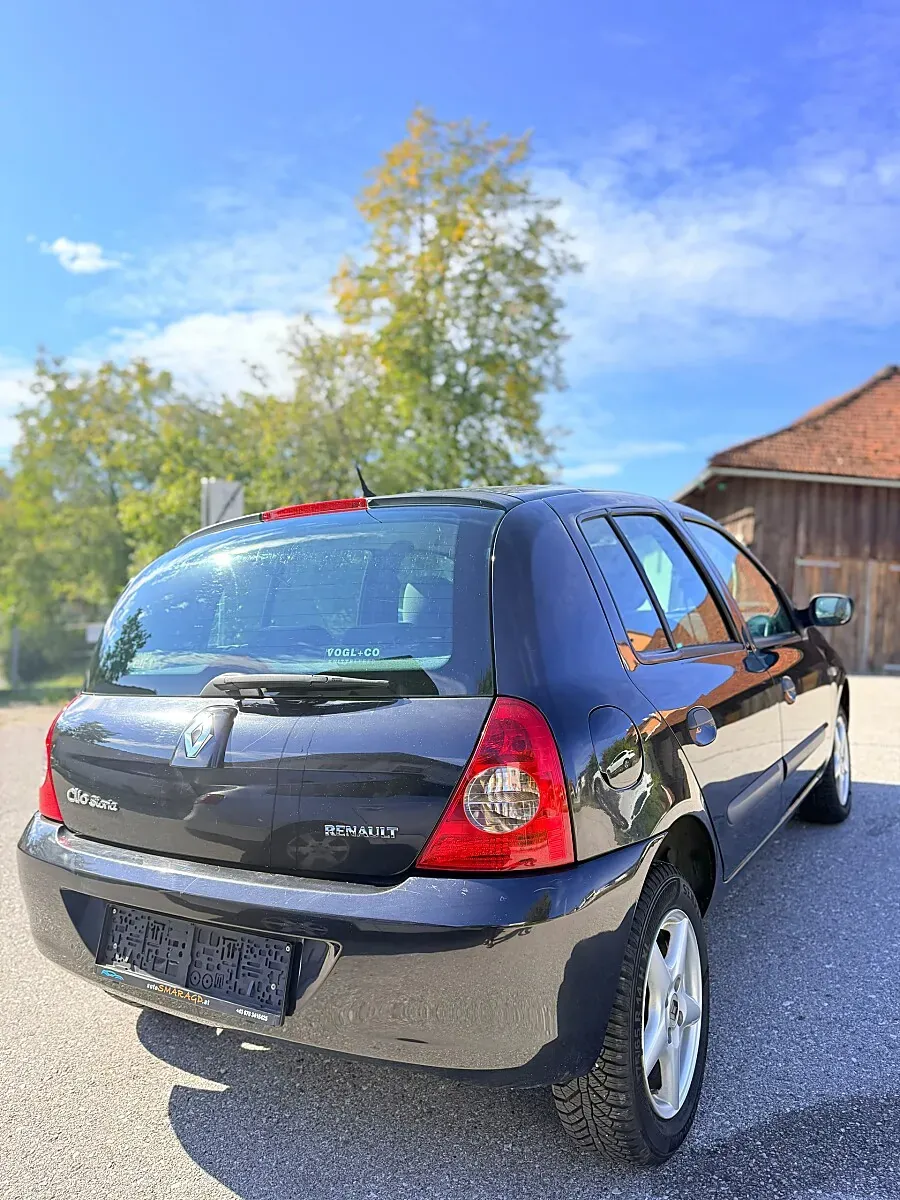 Renault Clio 2006 photo 3